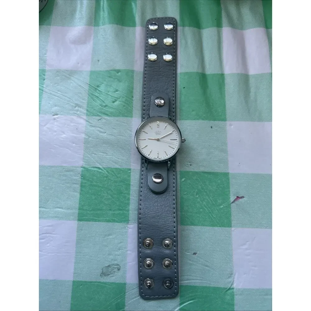 Premier Designs Silver Tone Gray Strap Band Womens Quartz Watch